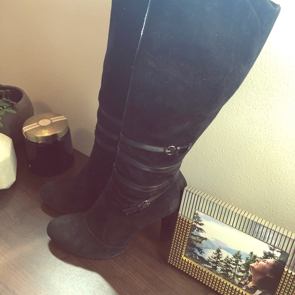 Bruno Magli Suede Black Boots 😎🎩